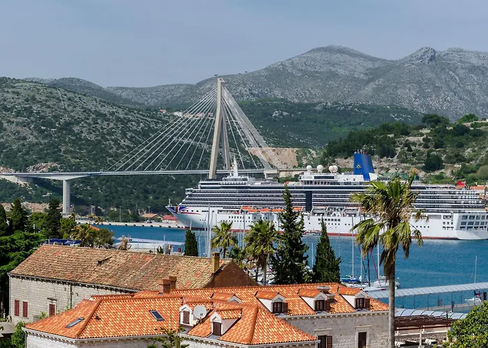 Apartment Marina View