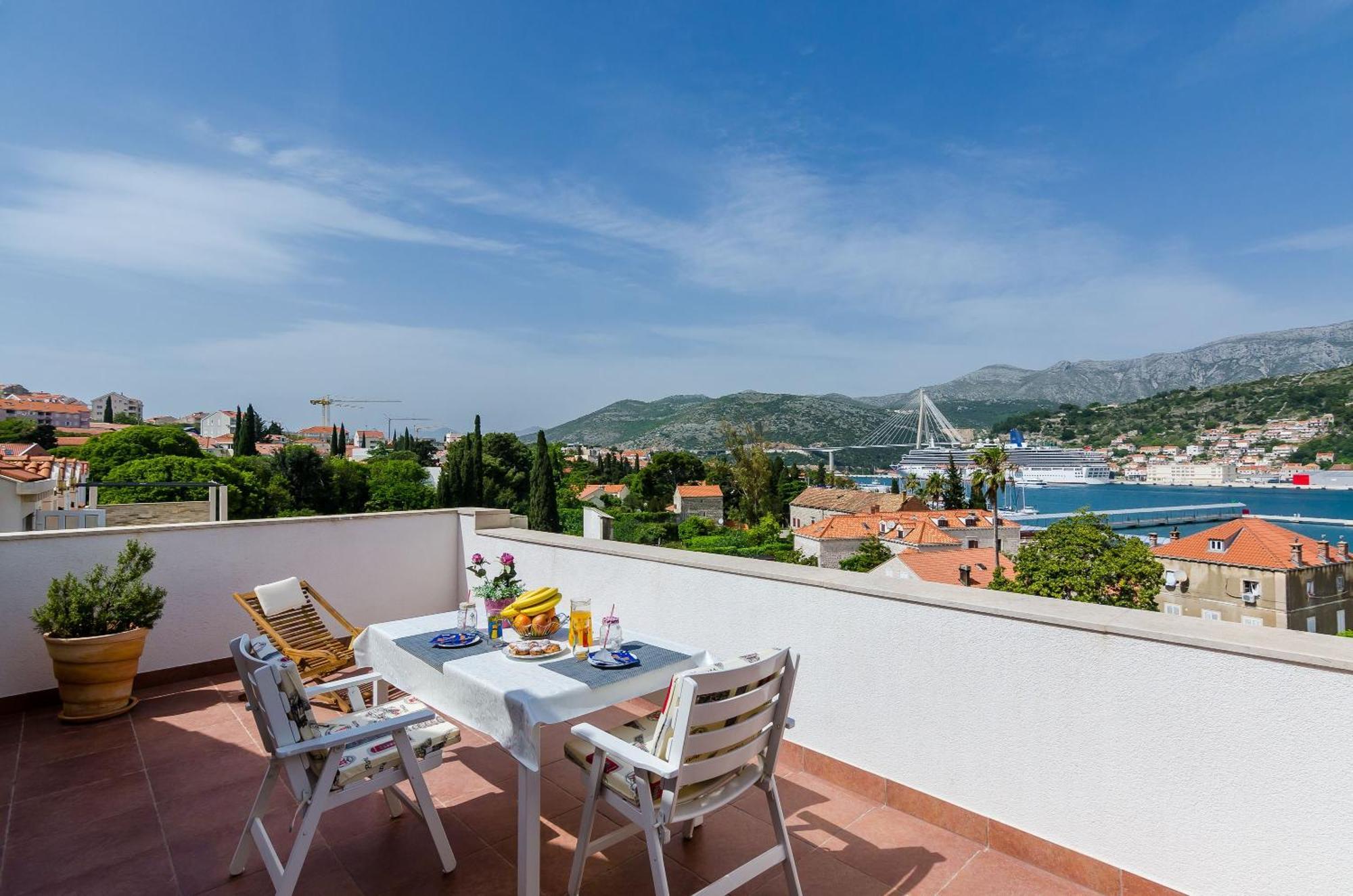 Apartment Marina View