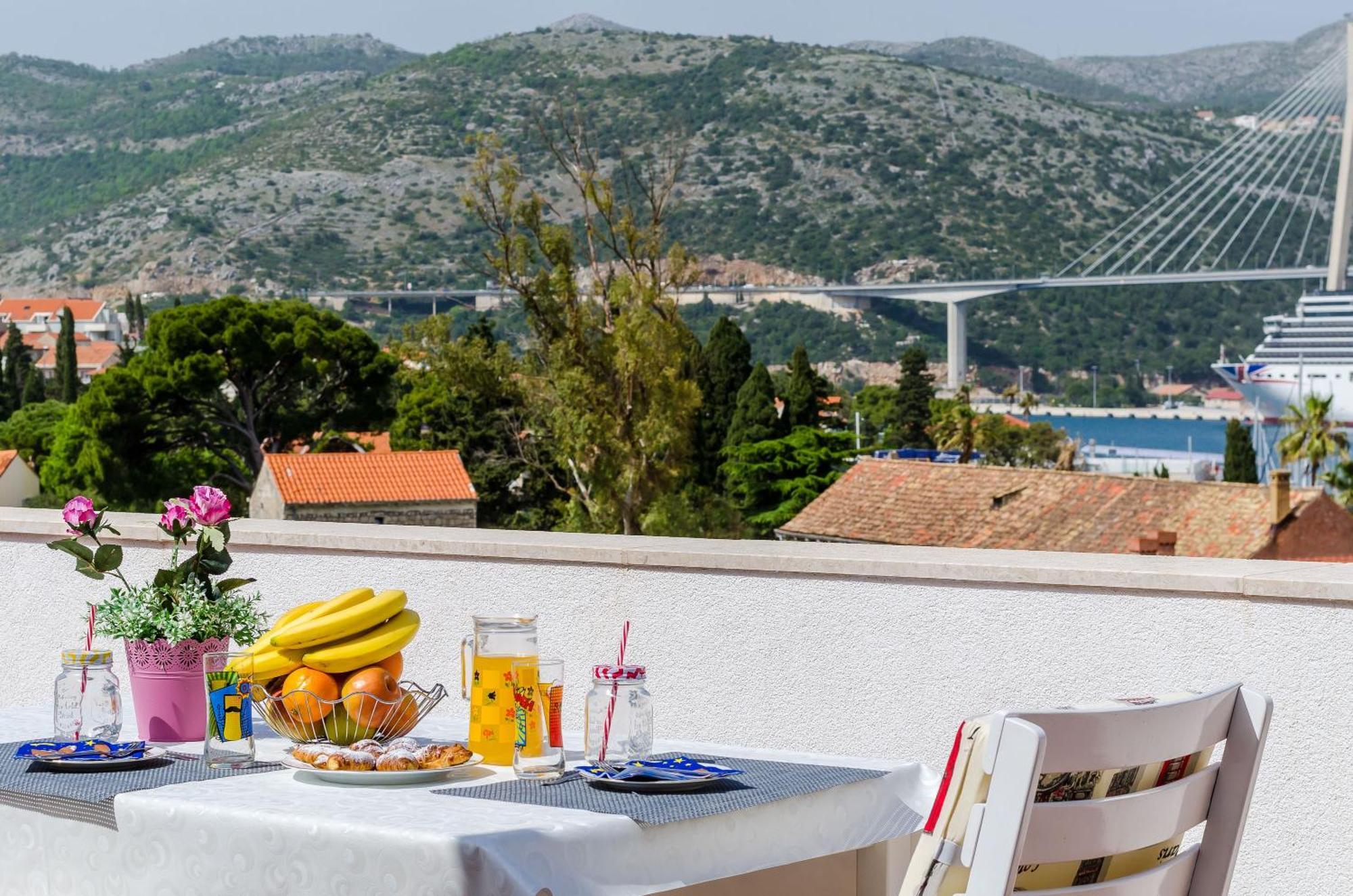 Marina View Apartment *
